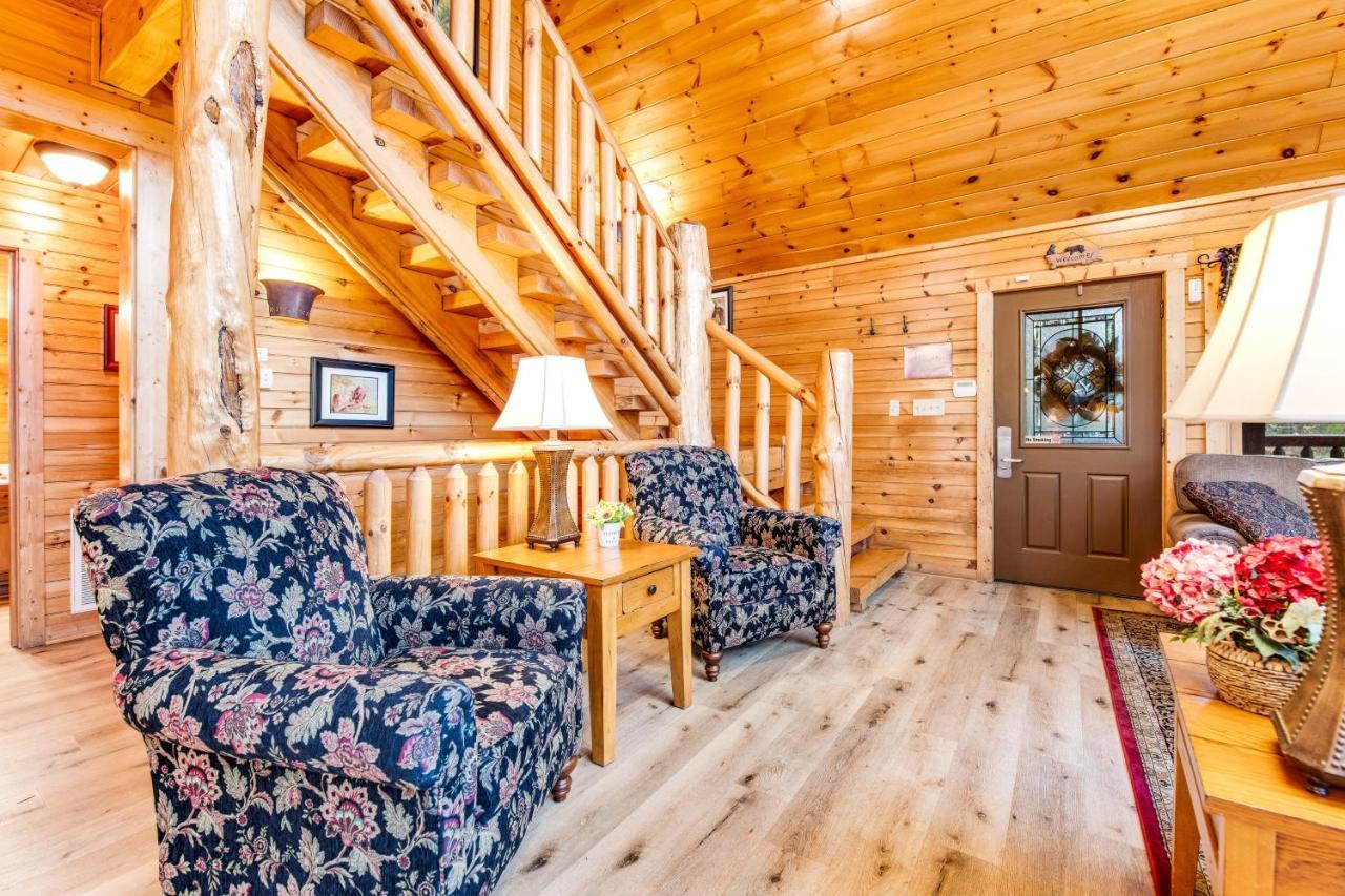 Grizzly Manor Villa Pigeon Forge Exterior photo