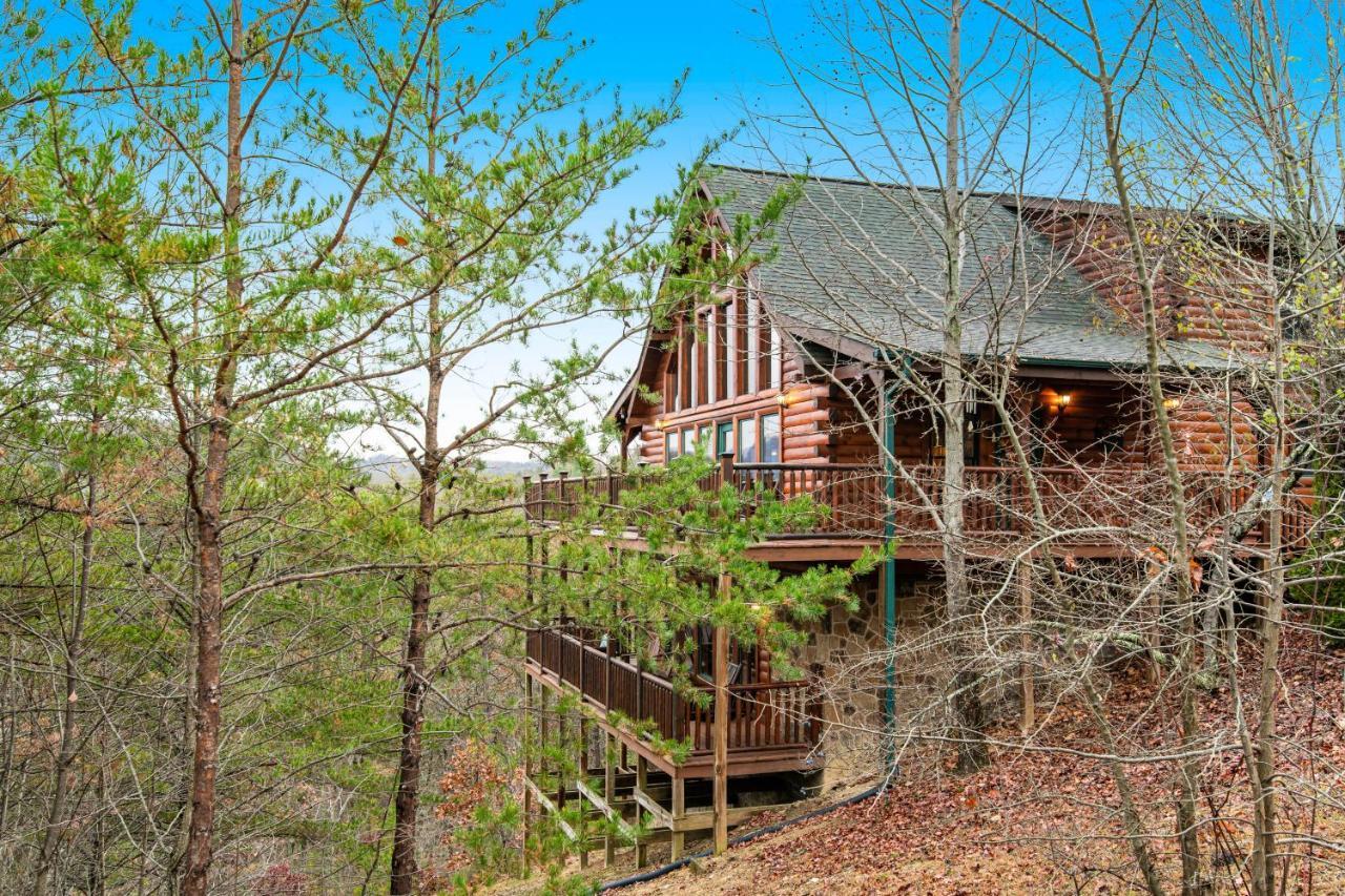 Grizzly Manor Villa Pigeon Forge Exterior photo