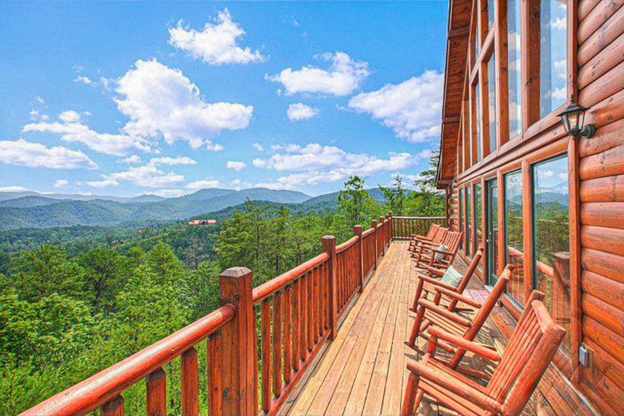 Grizzly Manor Villa Pigeon Forge Exterior photo