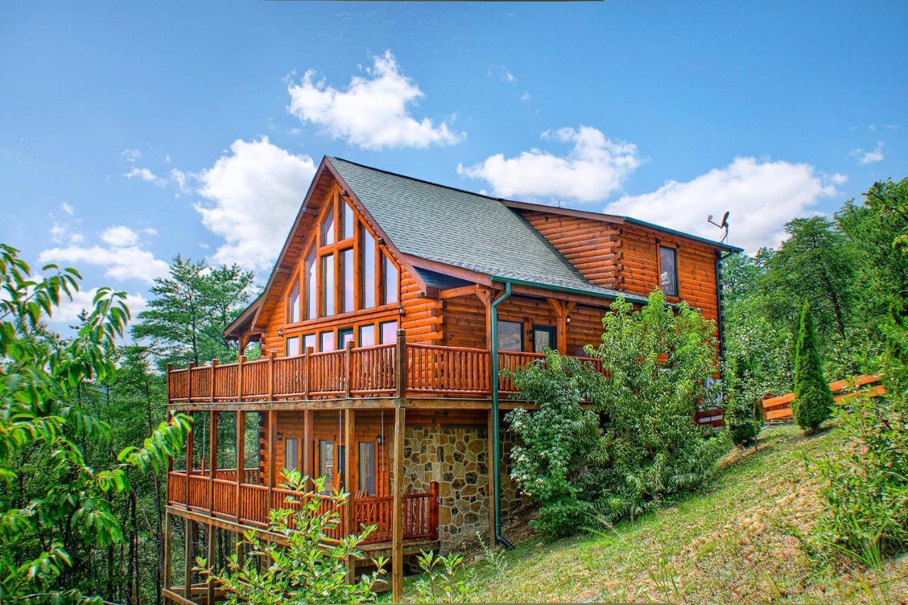Grizzly Manor Villa Pigeon Forge Exterior photo